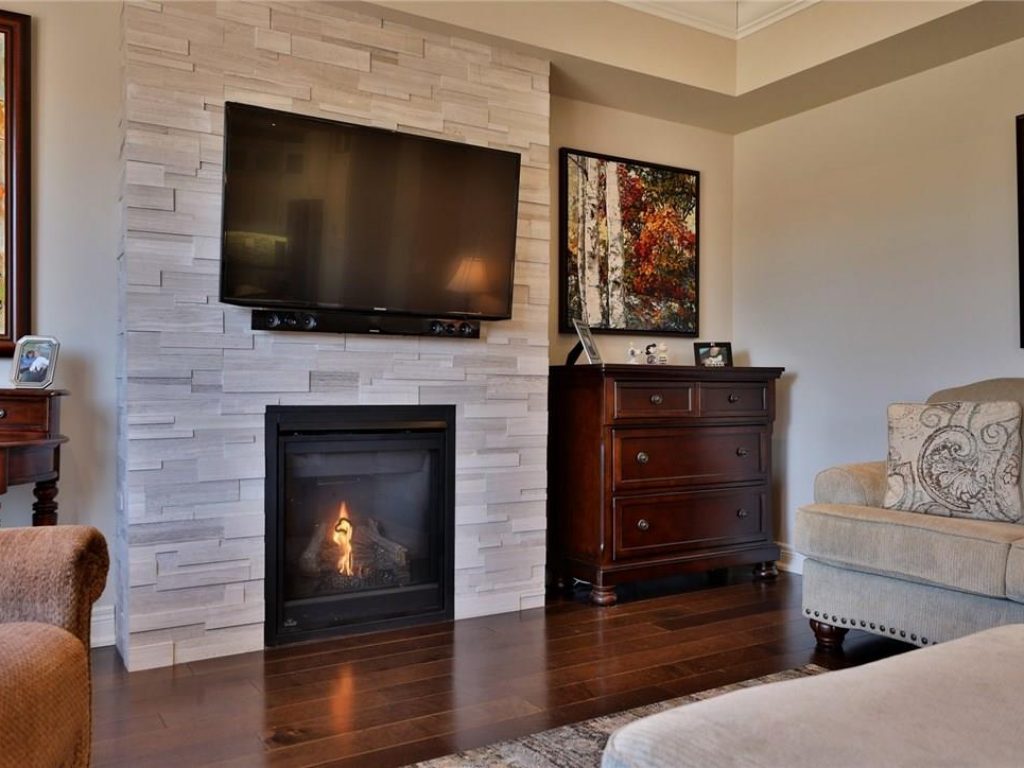 Deborah Brown Team | Real Estate Houses for sale in Burlington 464 Mayzel Road