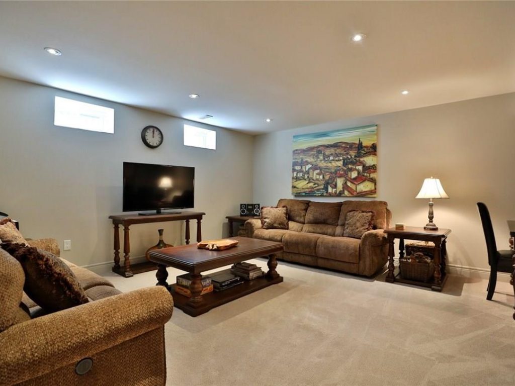Deborah Brown Team | Real Estate Houses for sale in Burlington 464 Mayzel Road
