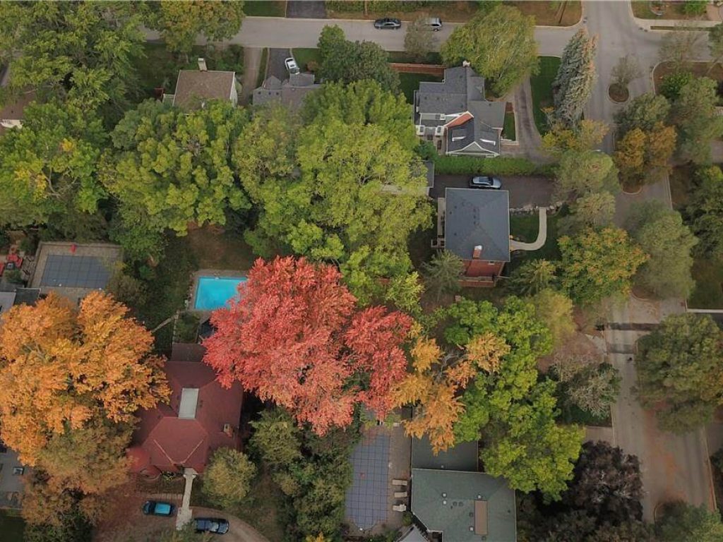 Deborah Brown Team | Real Estate Houses for sale in Burlington 530 Emerald Street