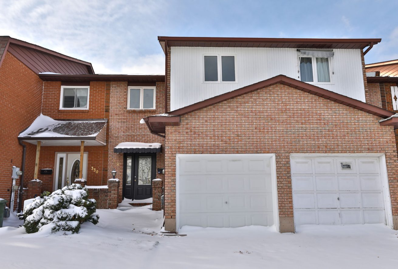 328 Macintosh Drive, Stoney Creek, Ontario Deborah Brown Oakville