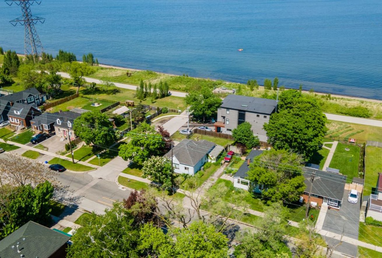 831 Beach Boulevard, Hamilton, Ontario | Deborah Brown: Oakville ...