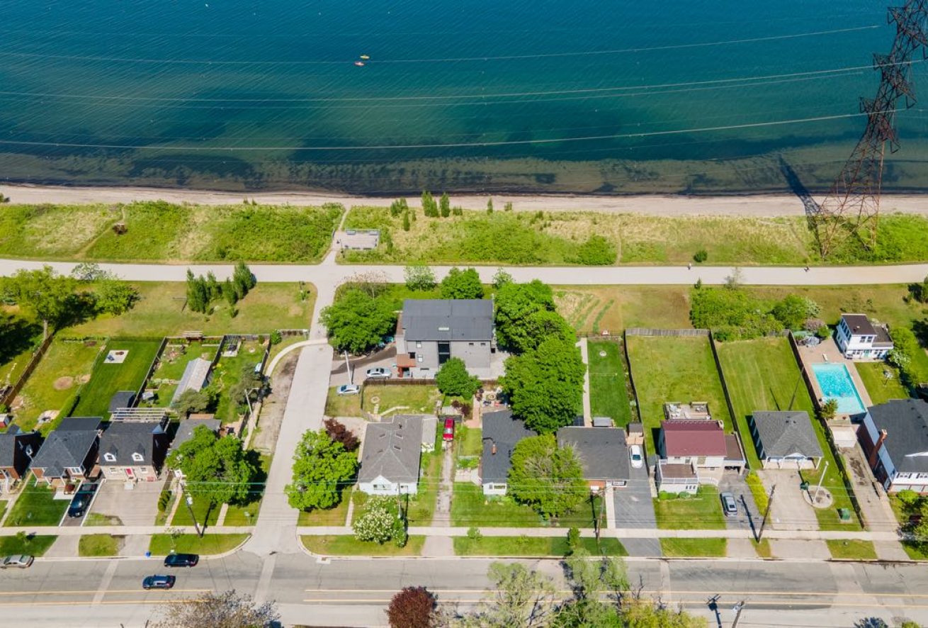 831 Beach Boulevard, Hamilton, Ontario | Deborah Brown: Oakville ...