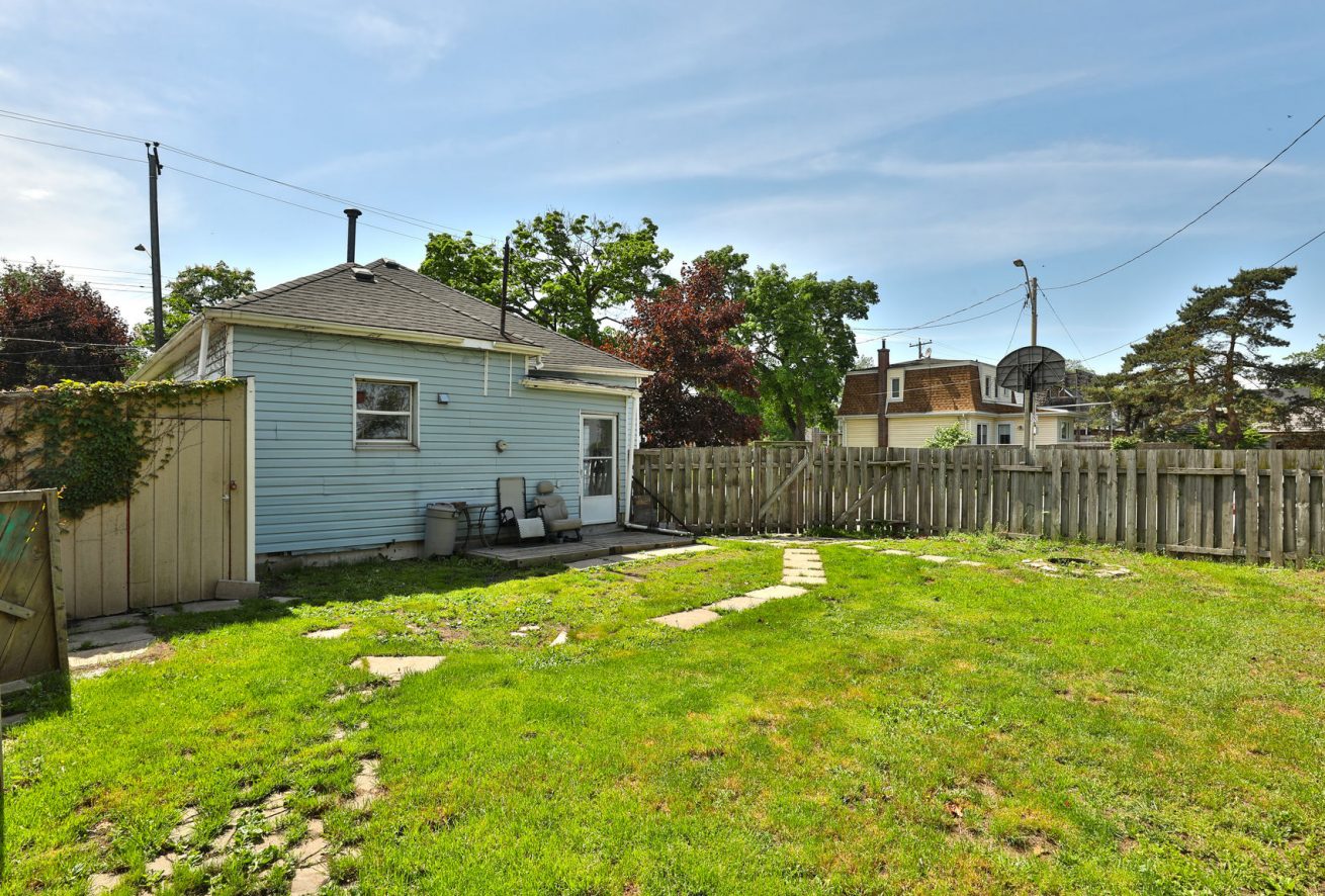 831 Beach Boulevard, Hamilton, Ontario Deborah Brown Oakville