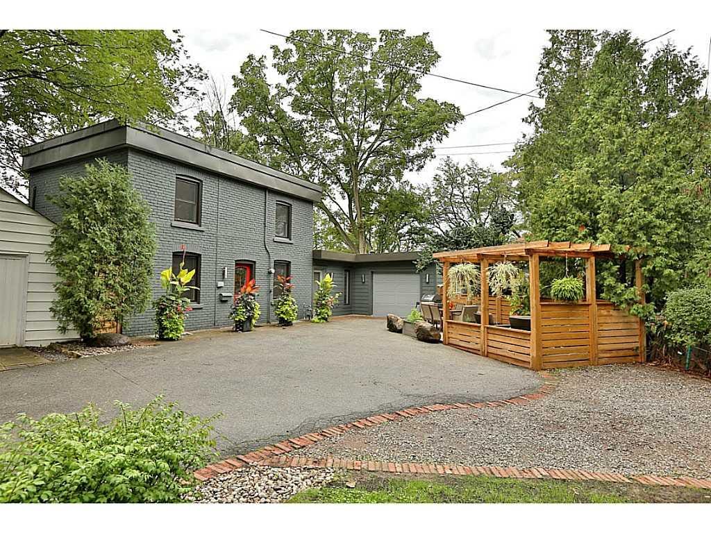 1276 Spring Gardens Road, Burlington