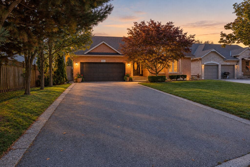506 REGINA Drive, Burlington